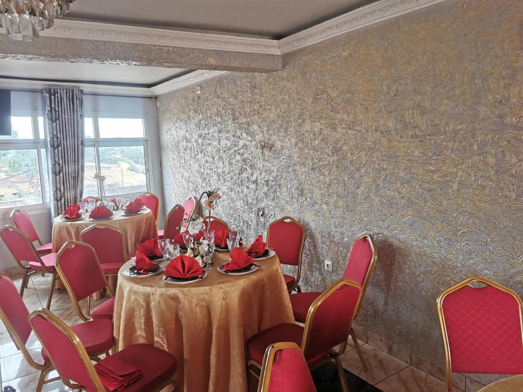 Tchatcha Hotel Yaounde Exterior photo