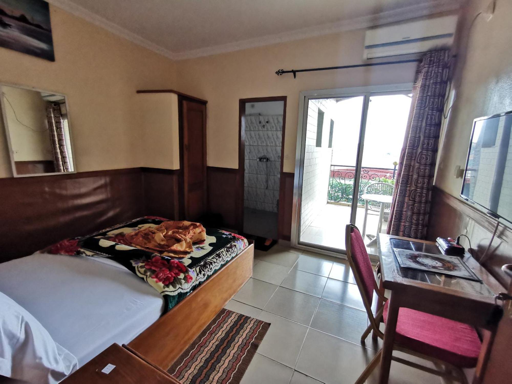 Tchatcha Hotel Yaounde Exterior photo